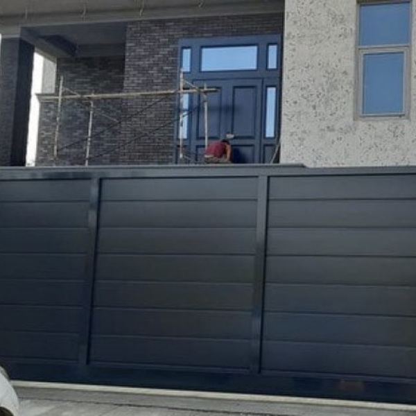 Откатные въездные ворота Алютех Prestige